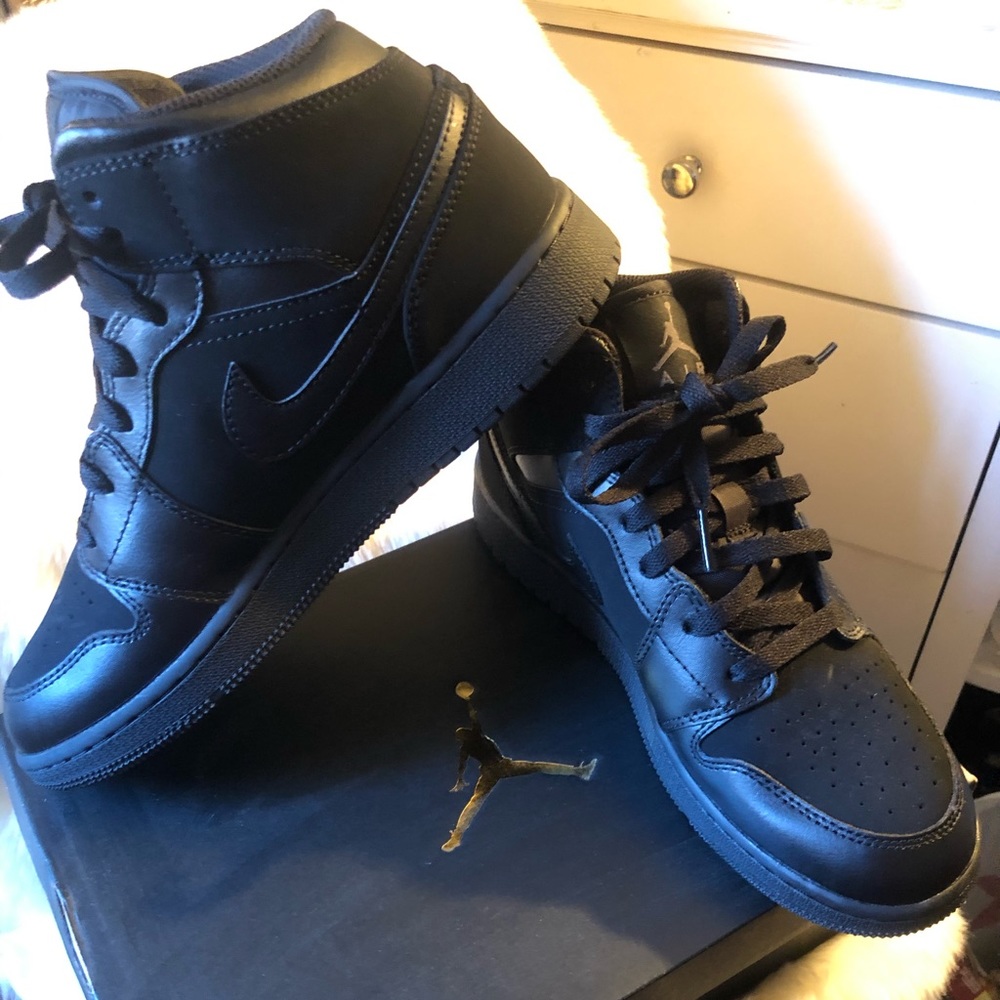 Air Jordan 1 Black